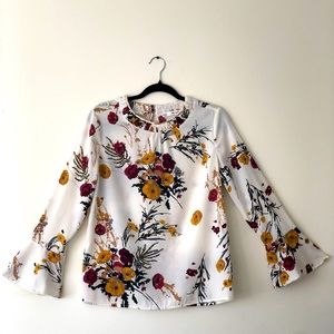 Sfera Basic Light Floral Blouse with Long Sleeved Size S